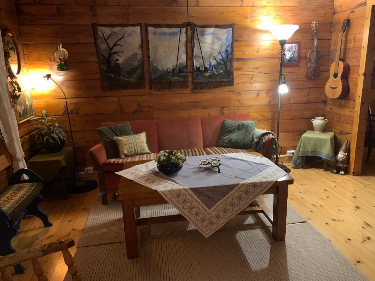 100 Years Old Norwegian Log House In Tromso Villa Buitenkant foto