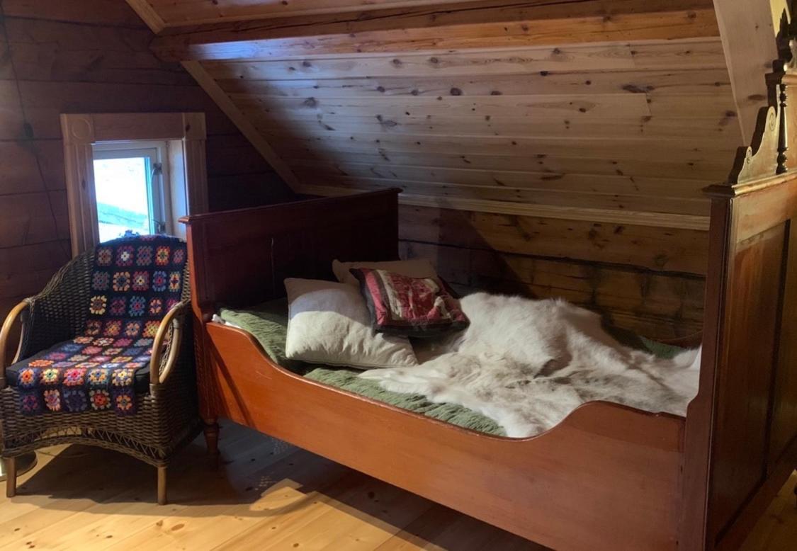 100 Years Old Norwegian Log House In Tromso Villa Buitenkant foto