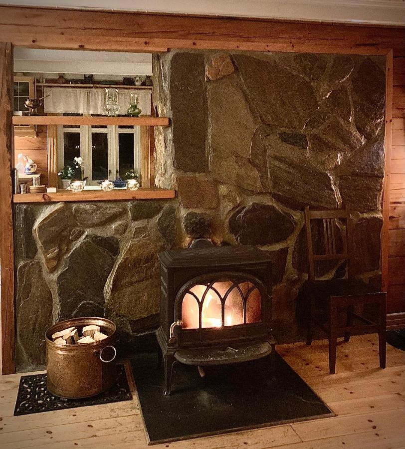 100 Years Old Norwegian Log House In Tromso Villa Buitenkant foto